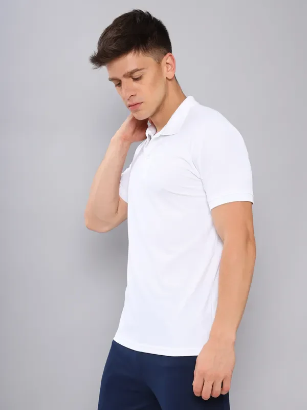 Men Solid Slim Fit Polo T-shirt with MATPIQ - Image 3