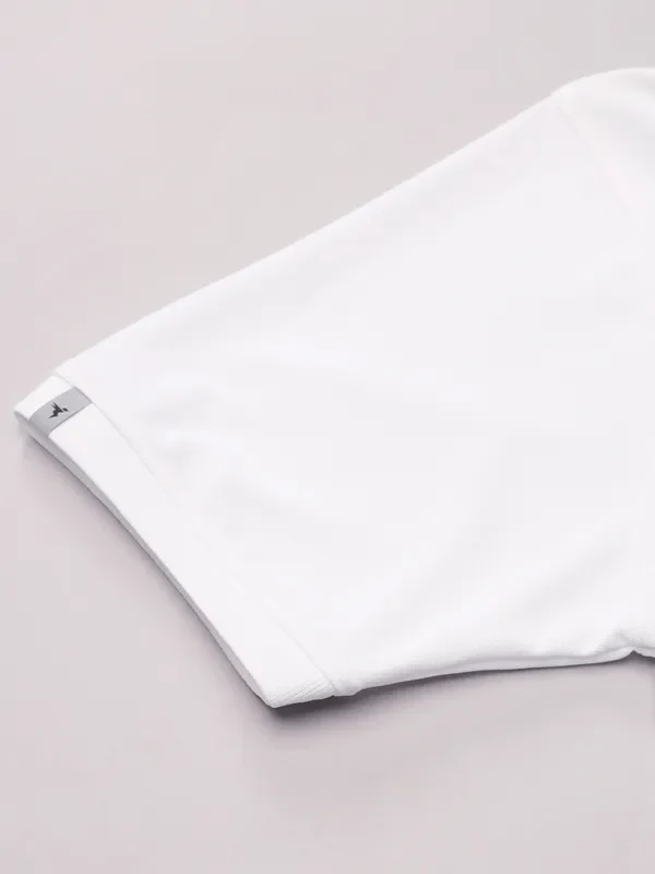 Men Solid Slim Fit Polo T-shirt with MATPIQ - Image 7
