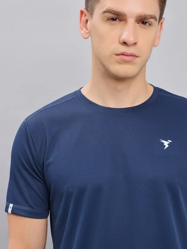 Men Solid Slim Fit Crew Neck T-shirt with TECHNO COOL+ - Image 2