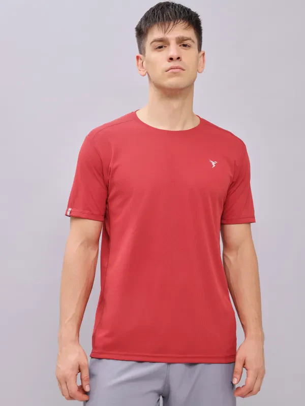 Men Solid Slim Fit Crew Neck T-shirt with TECHNO COOL+ - Image 2