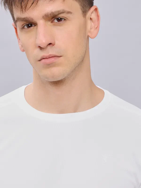 Men Solid Slim Fit Crew Neck T-shirt with TECHNO COOL+ - Image 5