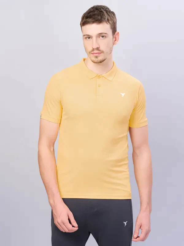 Men Solid Slim Fit Polo T-shirt with MATPIQ