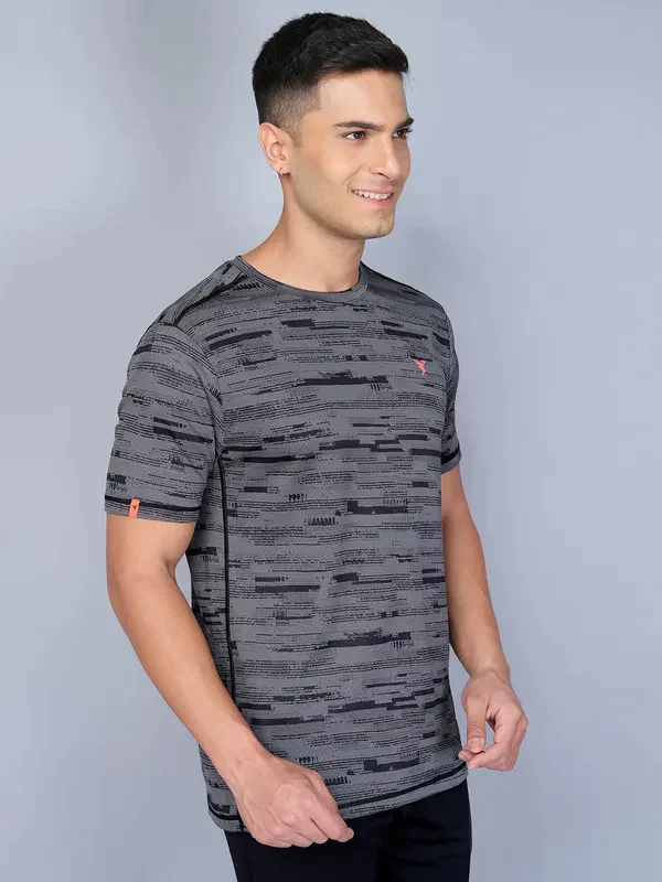 Men Jacquard Slim Fit Crew Neck T-shirt with DOUBLE COOL - Image 6