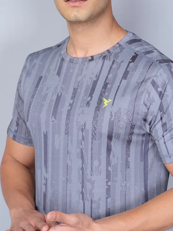 Men Jacquard Slim Fit Crew Neck T-shirt with DOUBLE COOL - Image 7