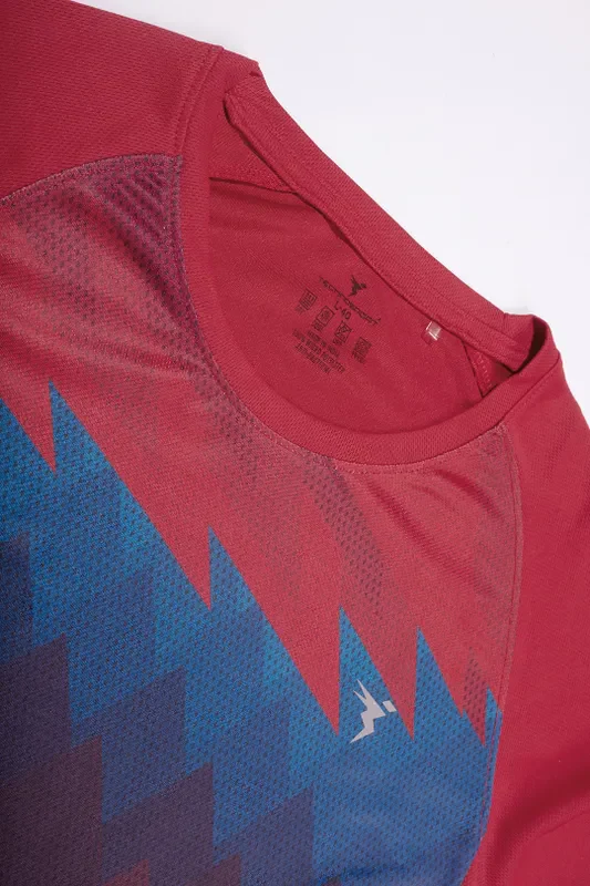 Men Geometric Slim Fit Crew Neck T-shirt with TECHNO COOL - Image 6