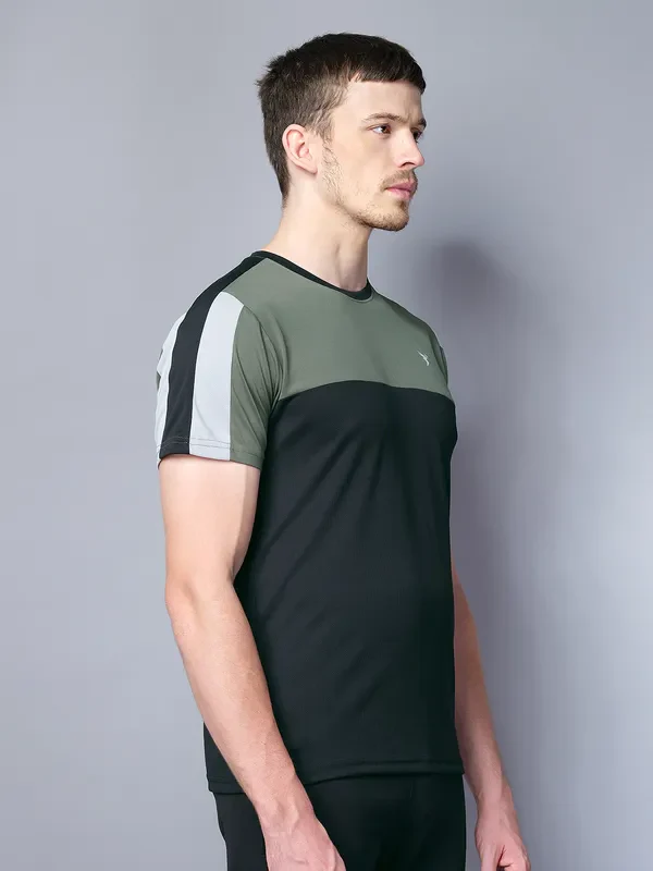 Men Colorblock Slim Fit Crew Neck T-shirt with TECHNO COOL - Image 8