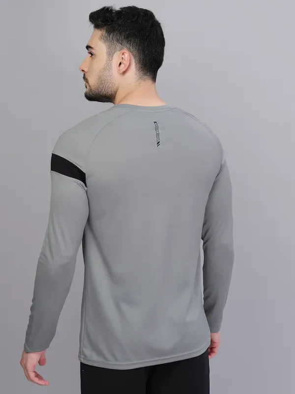 Men Colorblock Slim Fit Crew Neck T-shirt with TECHNO COOL+ - Image 2