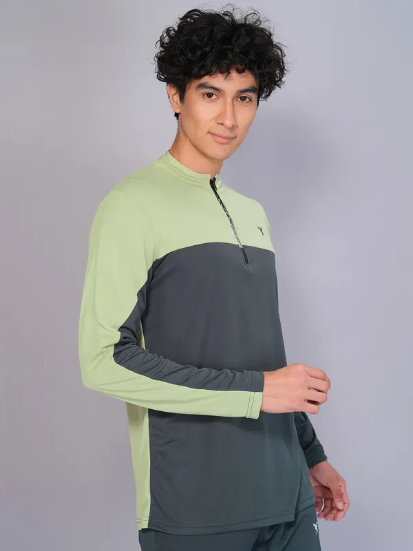 Men Colorblock Slim Fit Mock Neck T-shirt with TECHNO COOL - Image 3