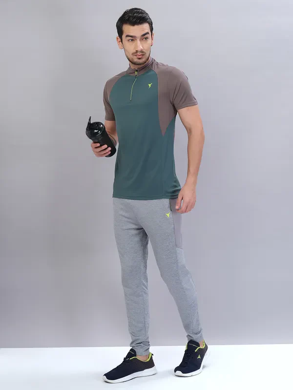 Men Colorblock Slim Fit Mock Neck T-shirt with TECHNO COOL+ - Image 4