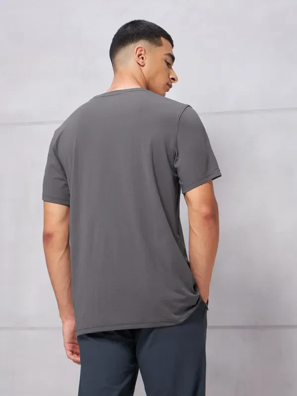 Men Solid Slim Fit Crew Neck T-shirt with COTFLEX - Image 5
