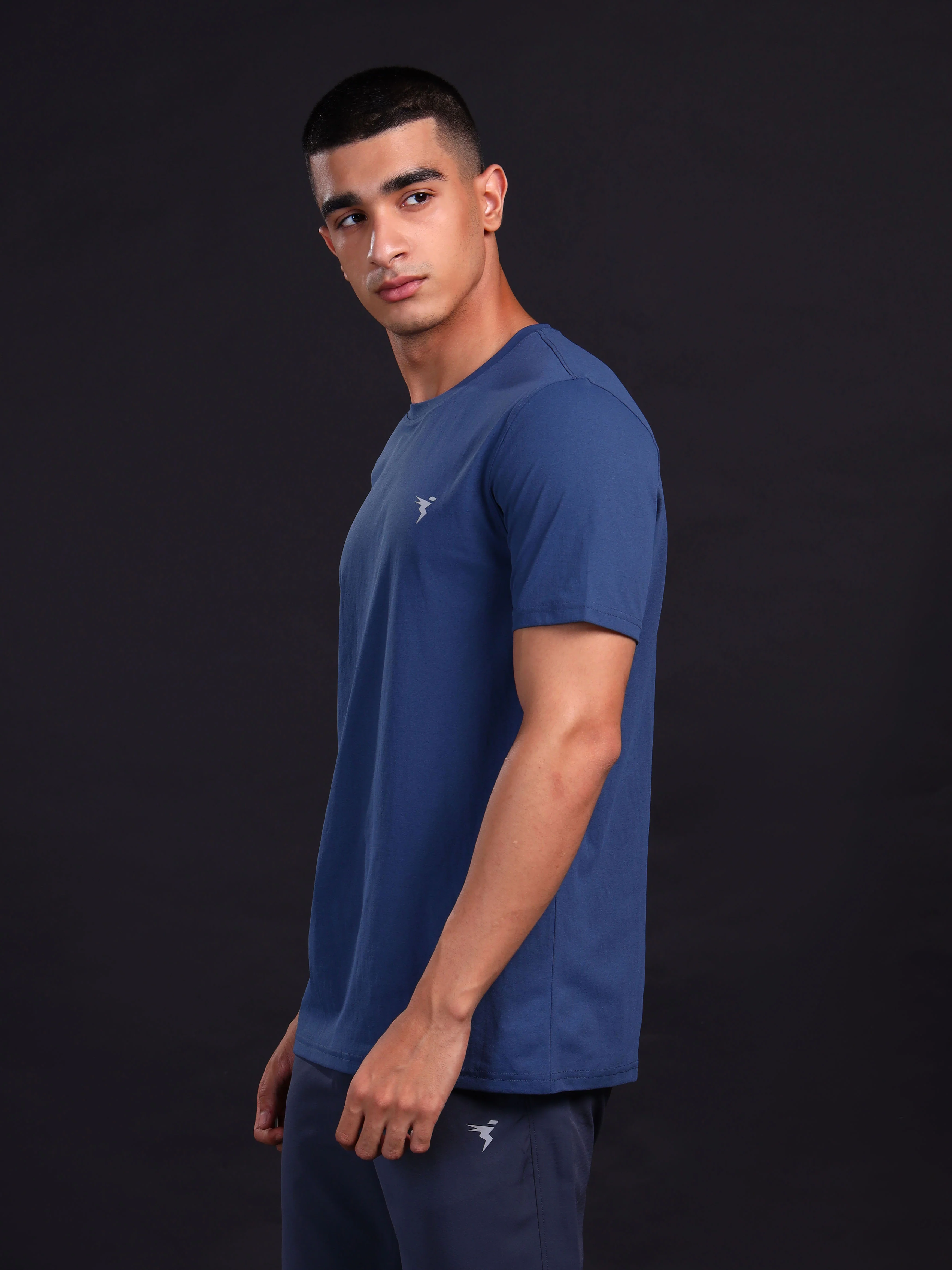 Men Solid Slim Fit Crew Neck T-shirt with COTFLEX - Image 4