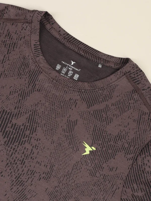 Men Jacquard Slim Fit Crew Neck T-shirt with DOUBLE COOL - Image 7