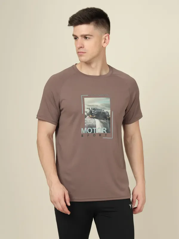 Men Graphic Printed Slim Fit Crew Neck T-shirt with TECHNO COOL+ - Image 3