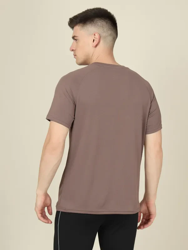 Men Graphic Printed Slim Fit Crew Neck T-shirt with TECHNO COOL+ - Image 4