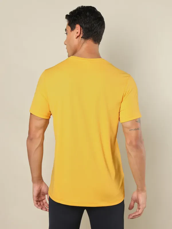 Men Solid Slim Fit Crew Neck T-shirt with TECHNO COOL+ ( Pack of 3) - Image 5