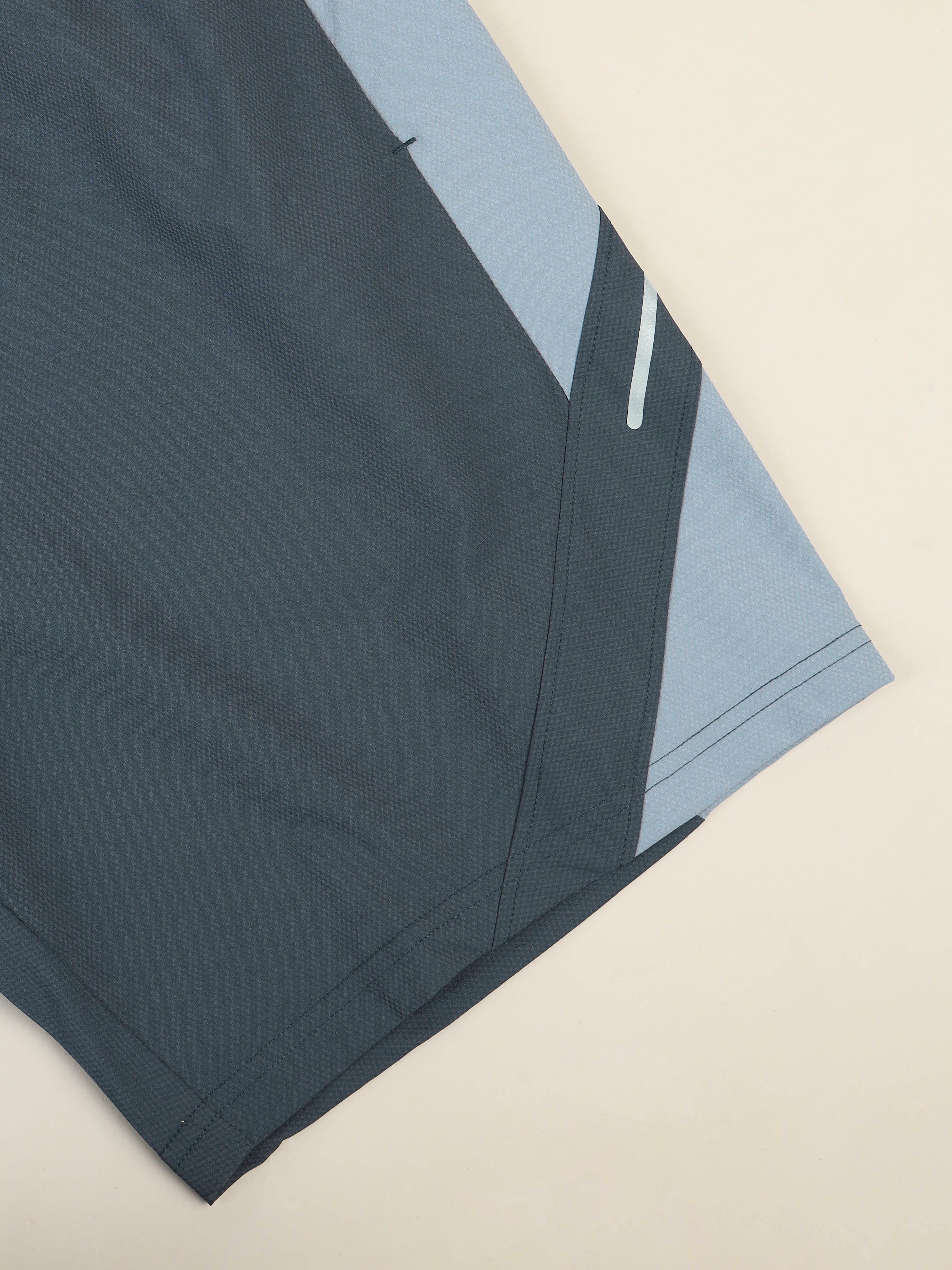 Men Colorblock Slim Fit Shorts with Lytra - Image 8