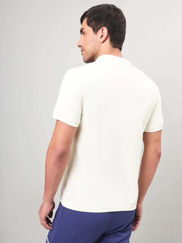 Men Solid Slim Fit Polo T-shirt with MATPIQ - Image 3
