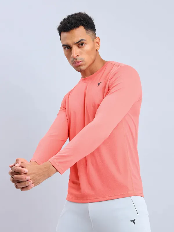 Men Solid Slim Fit Crew Neck T-shirt with TECHNO COOL+