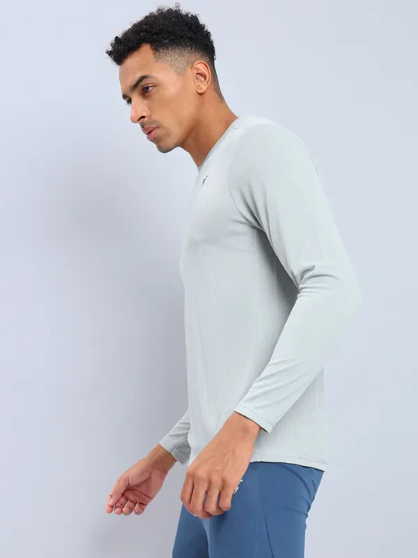 Men Solid Slim Fit Crew Neck T-shirt with TECHNO COOL+ - Image 5