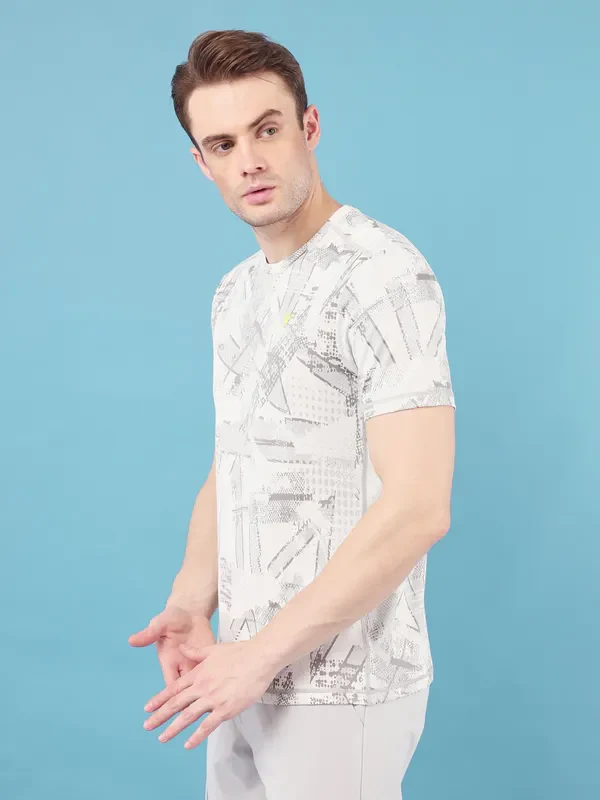 Men Jacquard Slim Fit Crew Neck T-shirt with DOUBLE COOL - Image 4