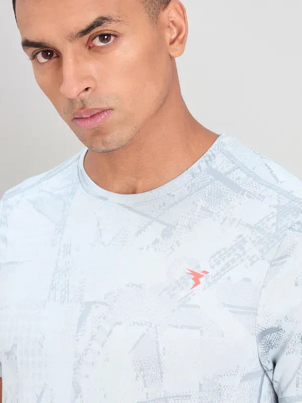 Men Jacquard Slim Fit Crew Neck T-shirt with DOUBLE COOL - Image 4