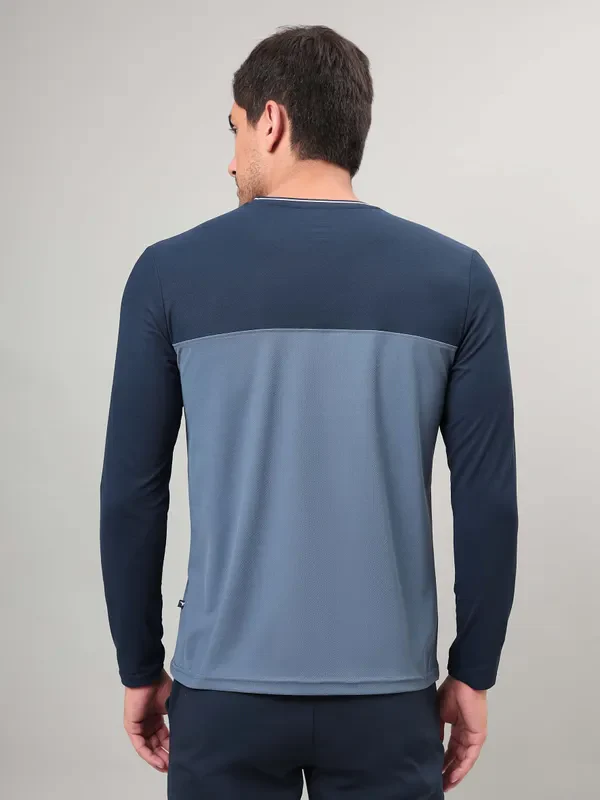 Men Colorblock Slim Fit Crew Neck T-shirt with MATPIQ - Image 2