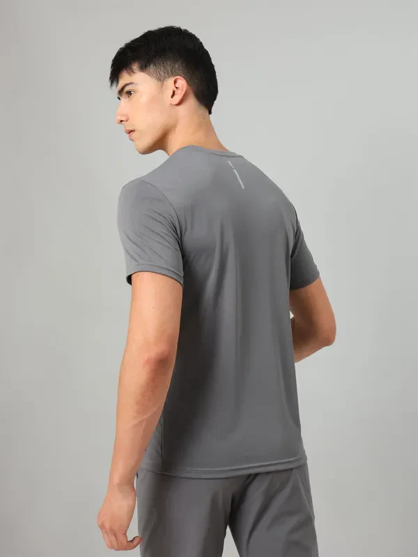 Men Printed Slim Fit Crew Neck T-shirt with TECHNO COOL+ - Image 3