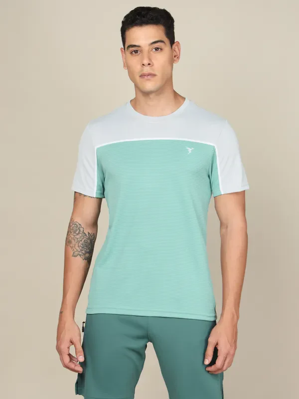 Men Colorblock Slim Fit Crew Neck T-shirt with TECHNO COOL+ - Image 4