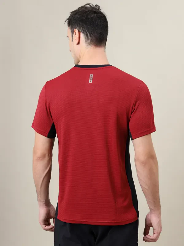 Men Colorblock Slim Fit Crew Neck T-shirt with TECHNO COOL+ - Image 4