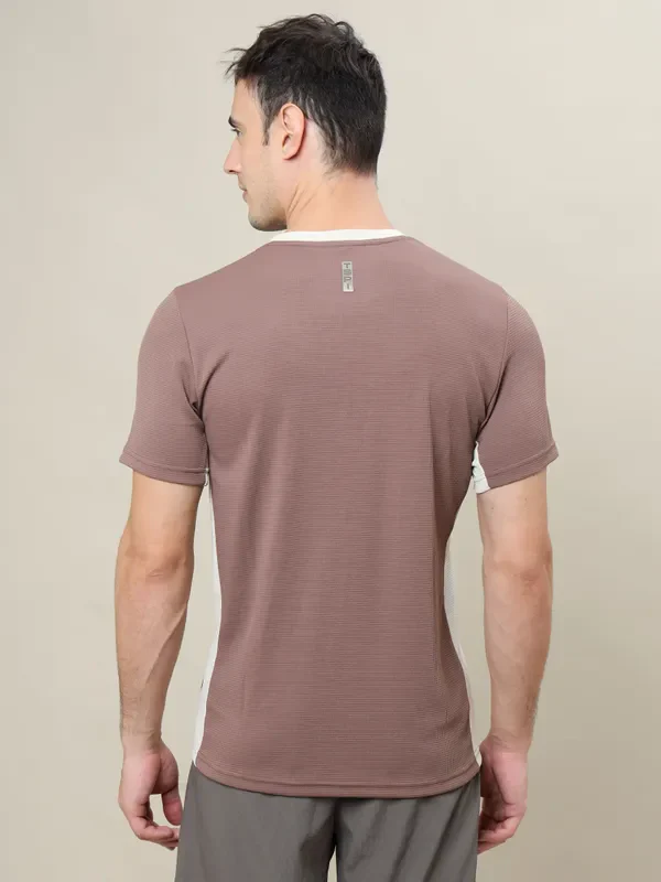 Men Colorblock Slim Fit Crew Neck T-shirt with TECHNO COOL+ - Image 2