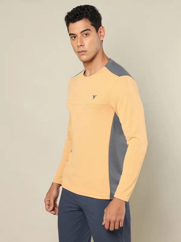 Men Colorblock Slim Fit Crew Neck T-shirt with TECHNO COOL+ - Image 5