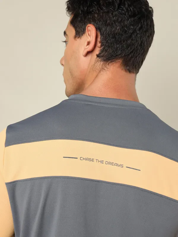 Men Colorblock Slim Fit Crew Neck T-shirt with TECHNO COOL+ - Image 7