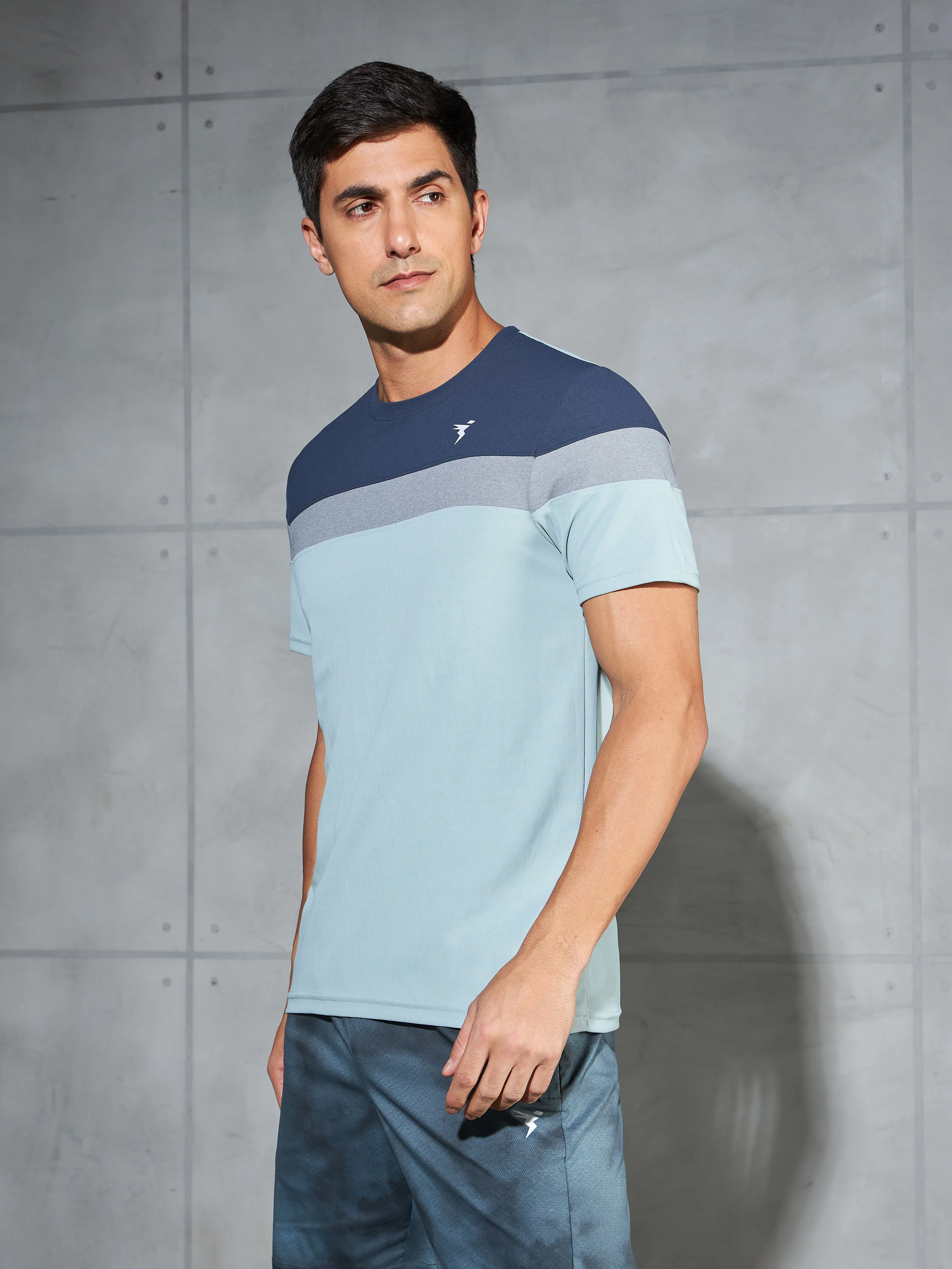 Men Colorblock Slim Fit Crew Neck T-shirt with MATPIQ - Image 3