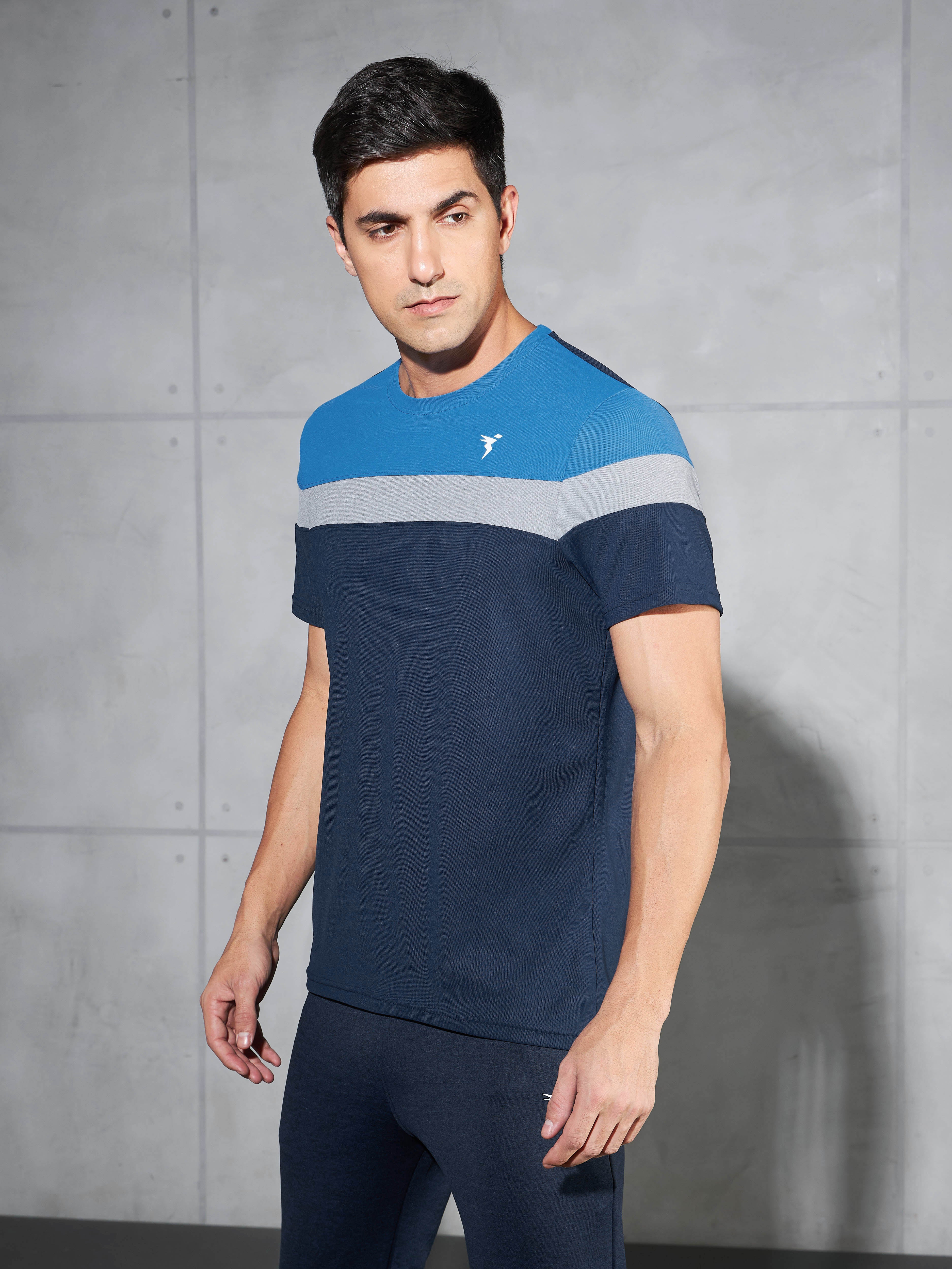 Men Colorblock Slim Fit Crew Neck T-shirt with MATPIQ - Image 4