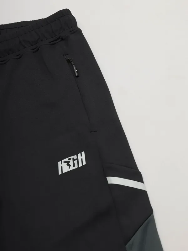 Men Colorblock Relax Fit Trackpants with ELASTO PLUS - Image 10