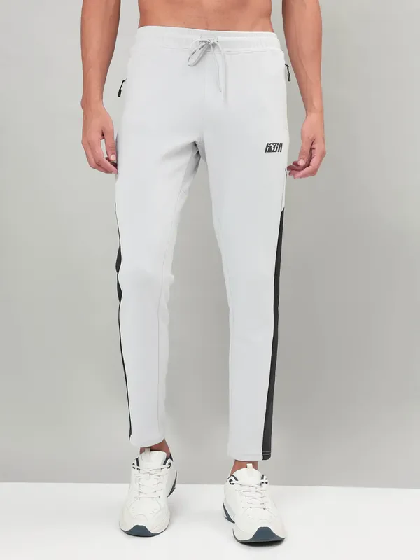 Men Colorblock Relax Fit Trackpants with ELASTO PLUS - Image 2