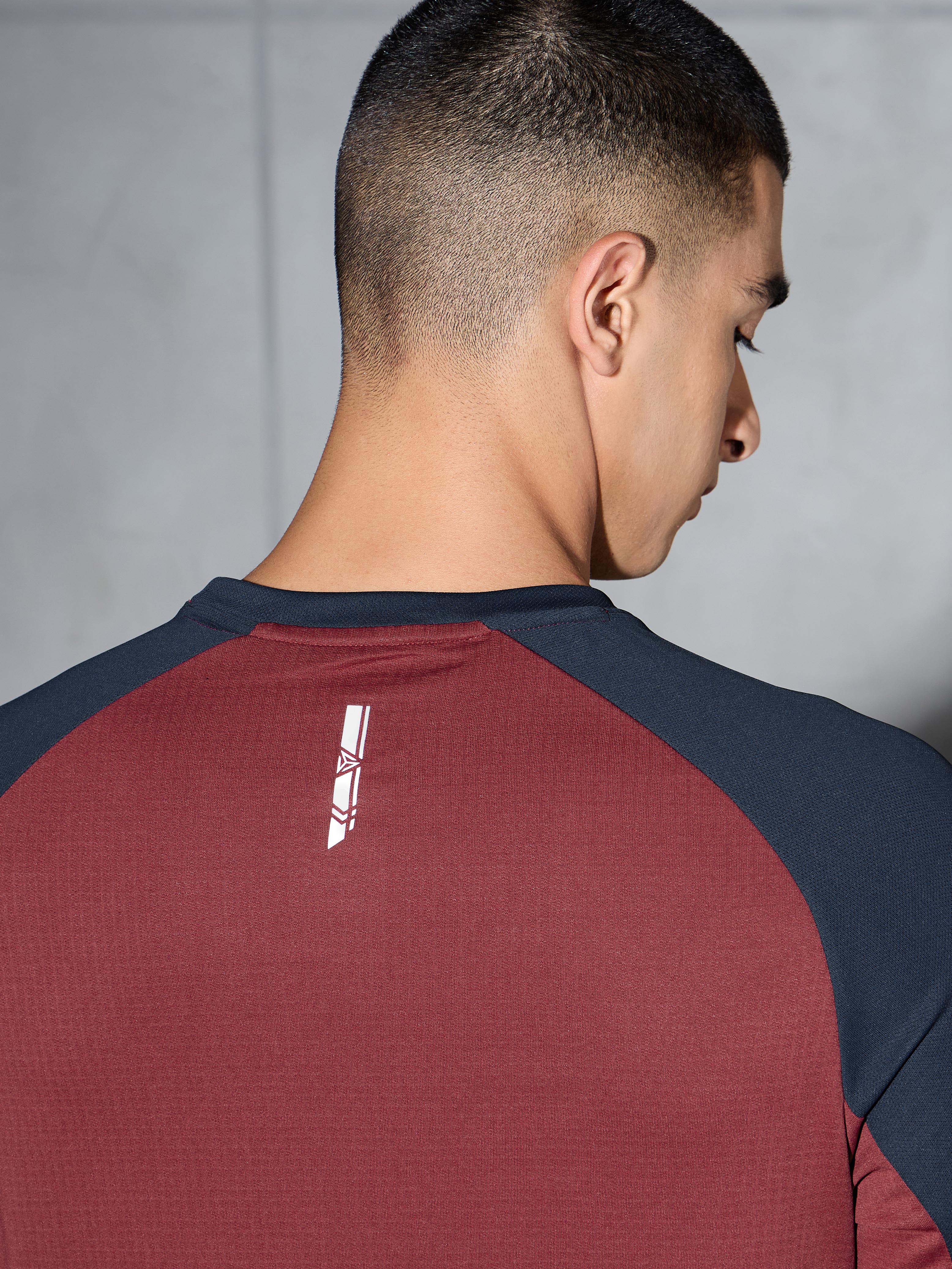 Men Colorblock Slim Fit Crew Neck T-shirt with TECHNO COOL+ - Image 7