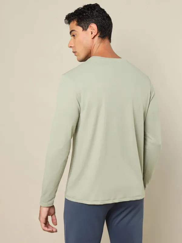 Men Solid Slim Fit Crew Neck T-shirt with TECHNO COOL+ - Image 3