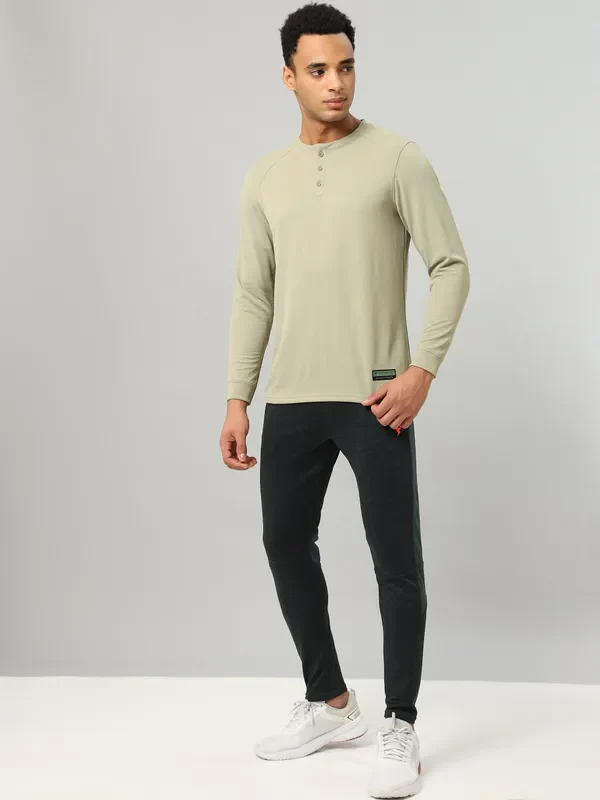 Men Self Design Slim Fit Henley Neck T-shirt with MATPIQ - Image 4