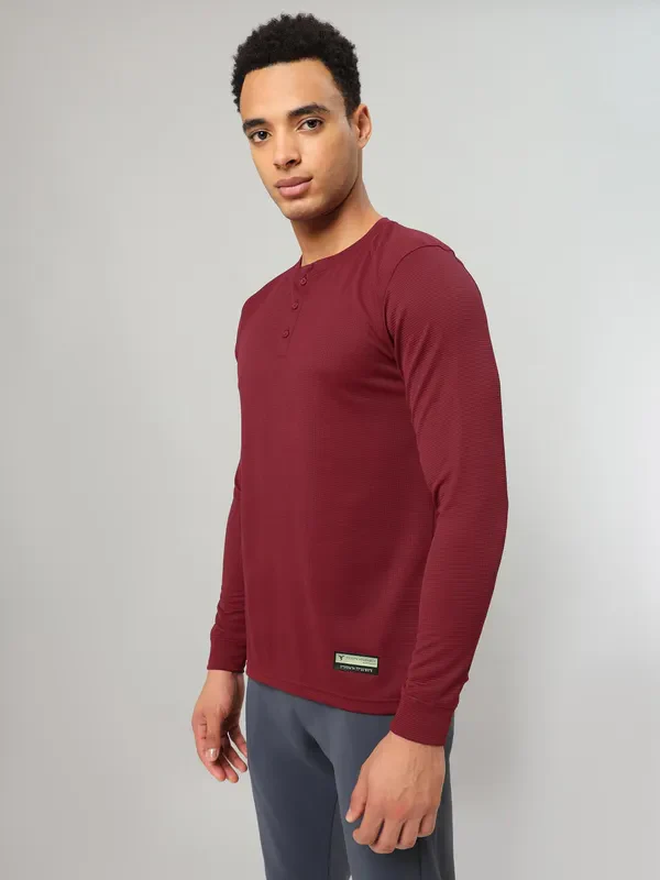 Men Self Design Slim Fit Henley Neck T-shirt with MATPIQ - Image 4
