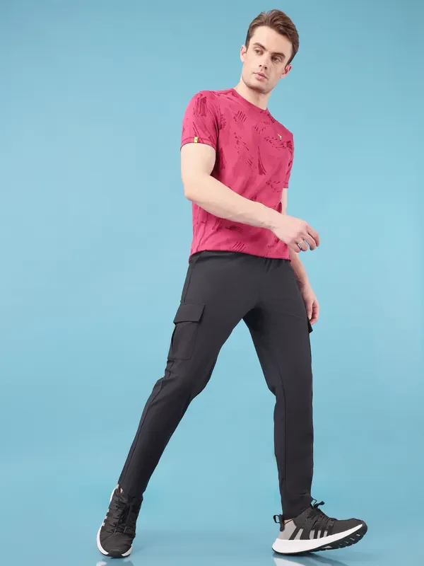 Men Solid Relax Fit Cargo Trackpants with DURACOOL+ - Image 5