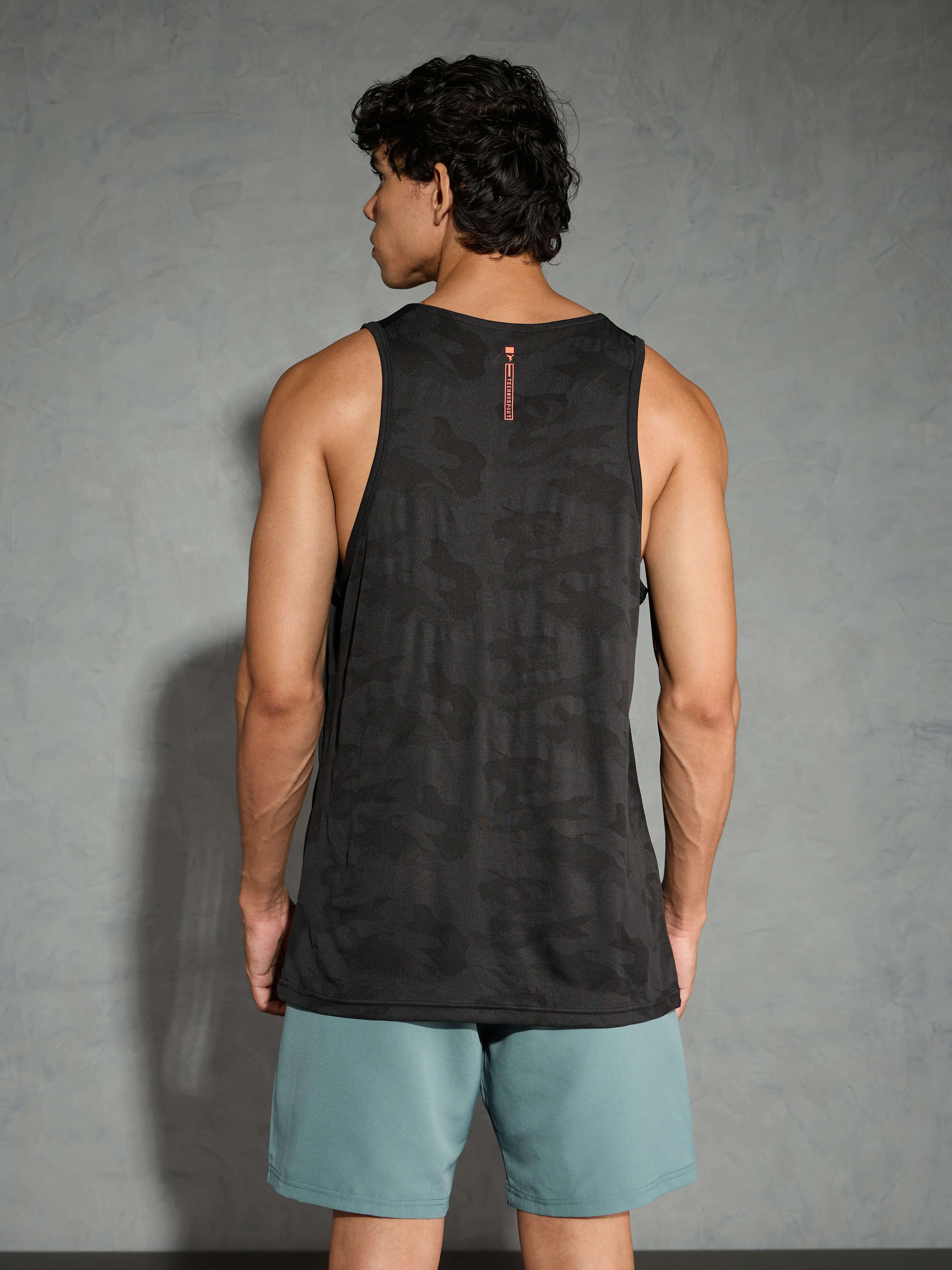 Men Colorblock Slim Fit Crew Neck Innerwear Vest with VENTMESH - Image 3