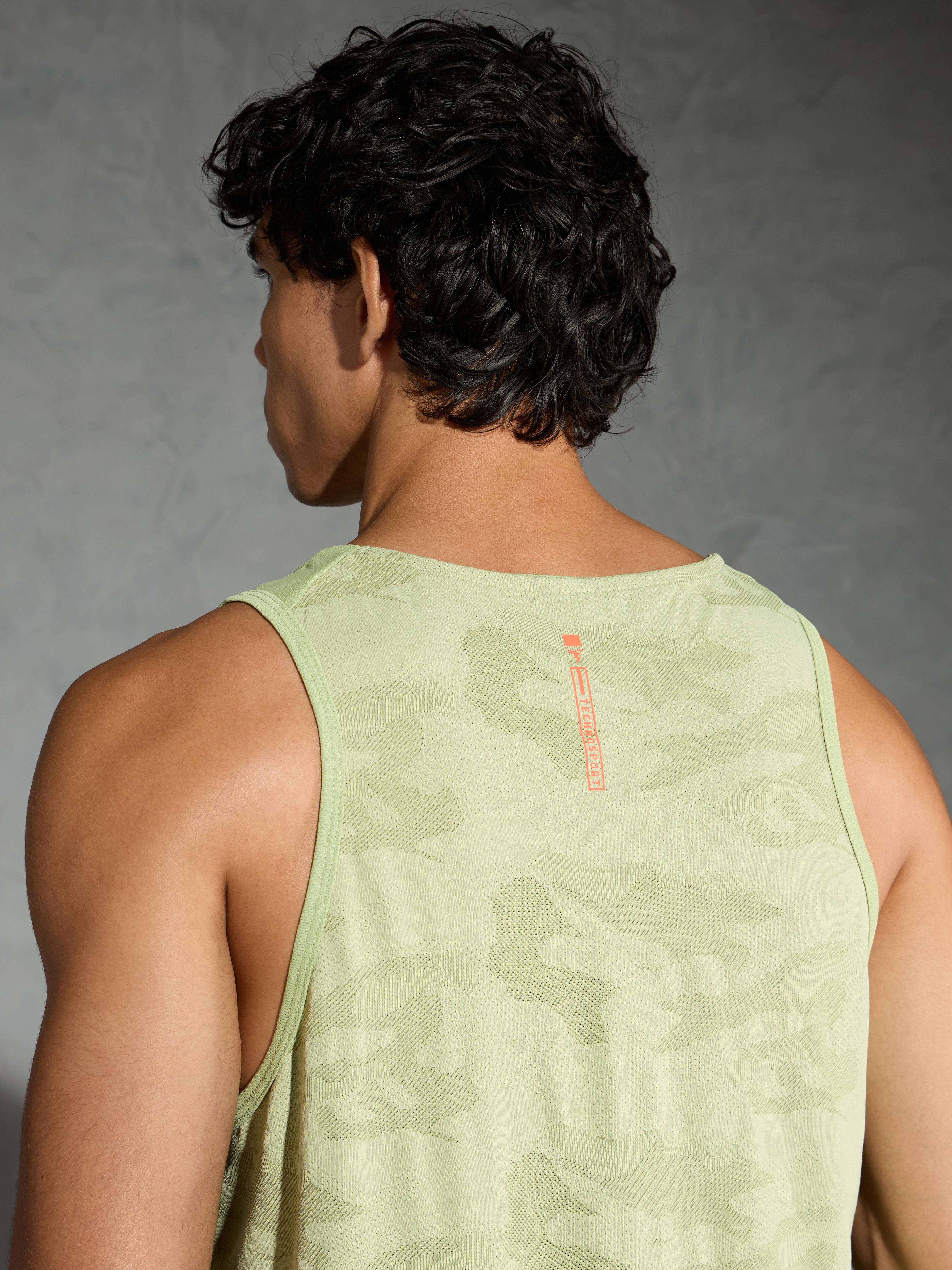 Men Colorblock Slim Fit Crew Neck Innerwear Vest with VENTMESH - Image 7