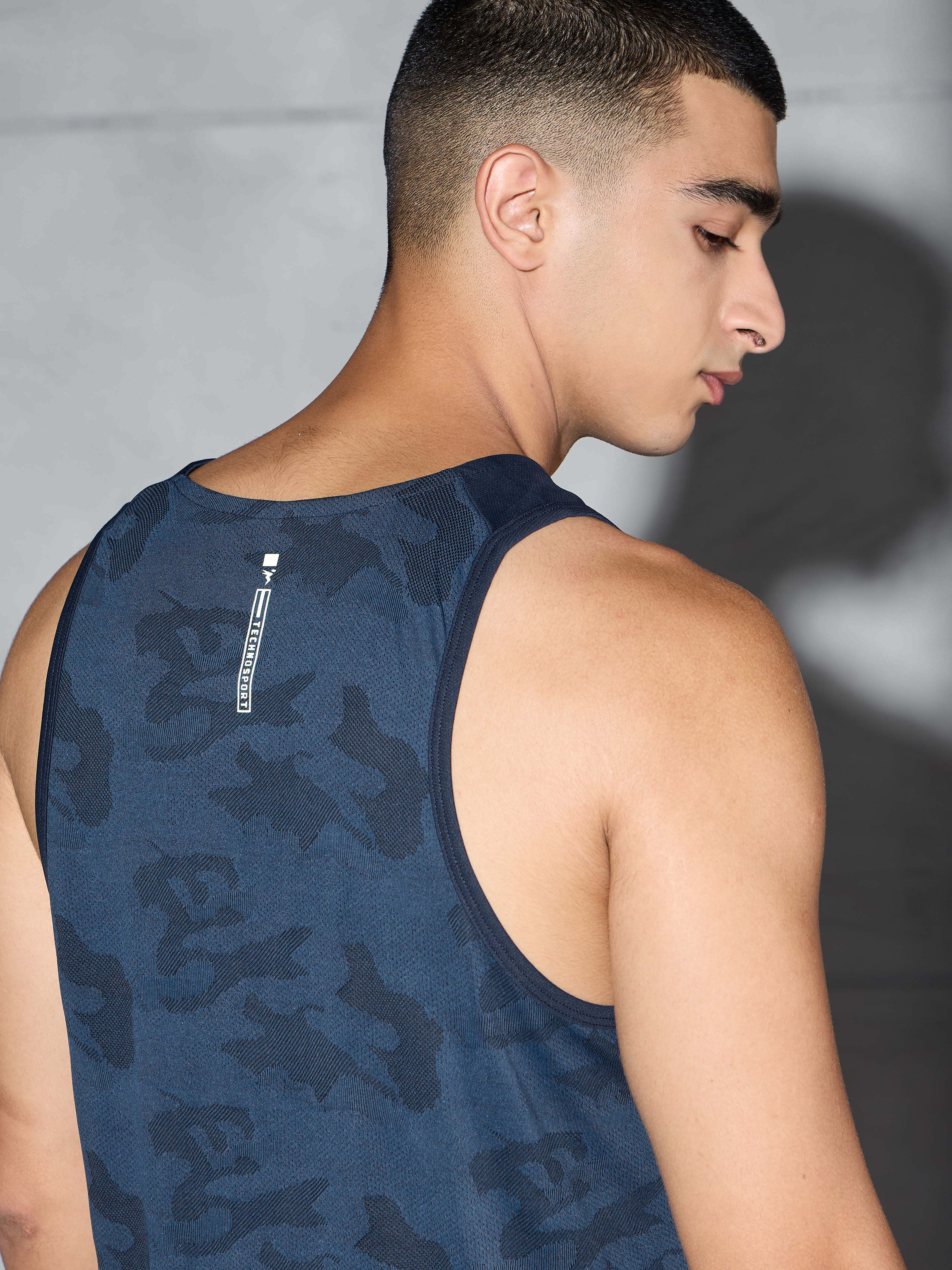 Men Colorblock Slim Fit Crew Neck Innerwear Vest with VENTMESH - Image 7