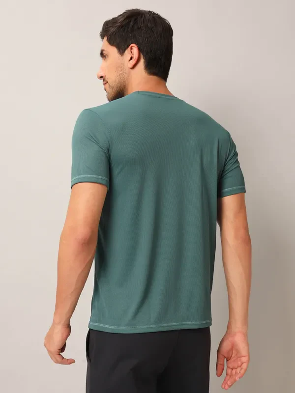 Men Solid Slim Fit Crew Neck T-shirt with TECHNO COOL+ - Image 3