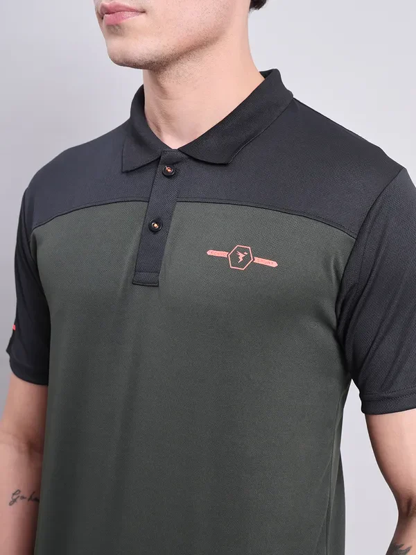 Men Colorblock Relax Fit Polo T-shirt with TECHNO COOL+ - Image 5