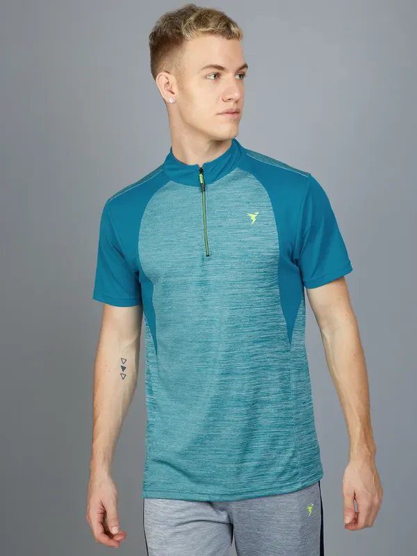 Men Melange Slim Fit Mock Neck T-shirt with TECHNO COOL+