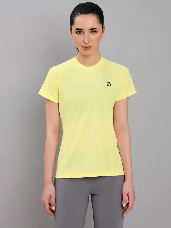 Women Solid Slim Fit Crew Neck T-shirt with TECHNO COOL+
