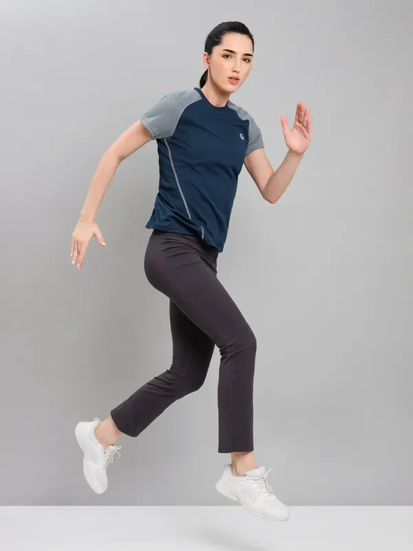 Women Colorblock Slim Fit Crew Neck T-shirt with TECHNO COOL+ - Image 2