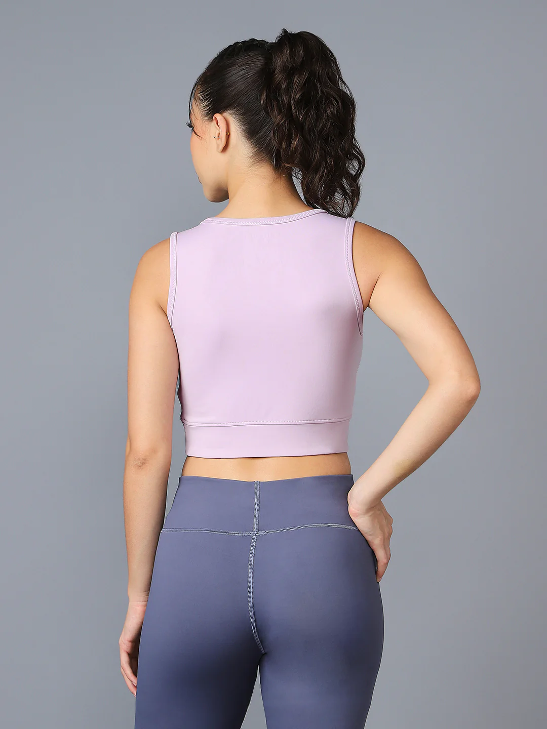Women Solid Slim Fit Scoop Neck Sports Bra with ELASTO PLUS - Image 2